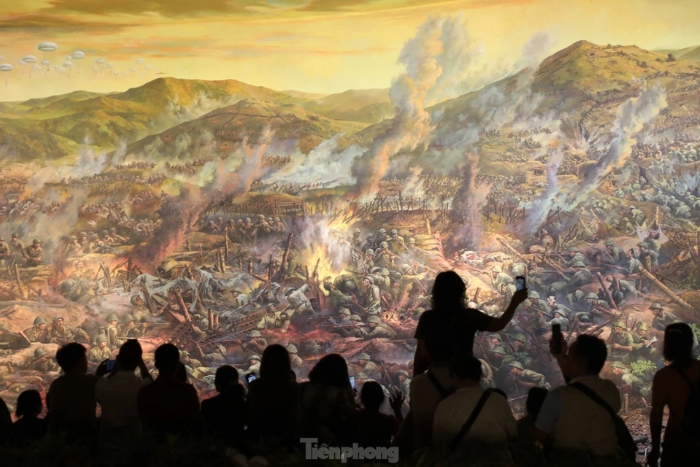 Une partie du tableau panoramique du Mus&eacute;e de la Victoire de Dien Bien Phu