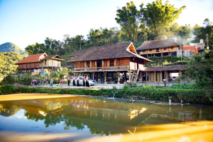 Thai village de Che Can, Dien Bien