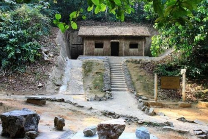 Abri de travail du g&eacute;n&eacute;ral Vo Nguyen Giap