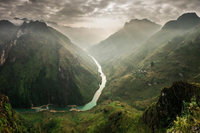 Vue panoramique sur le Col de Ma Pi leng, Ha Giang Loop