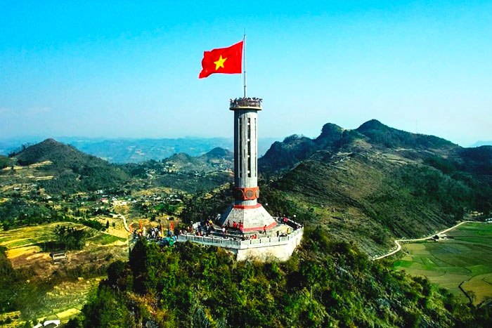 Tour du drapeau Lung Cu