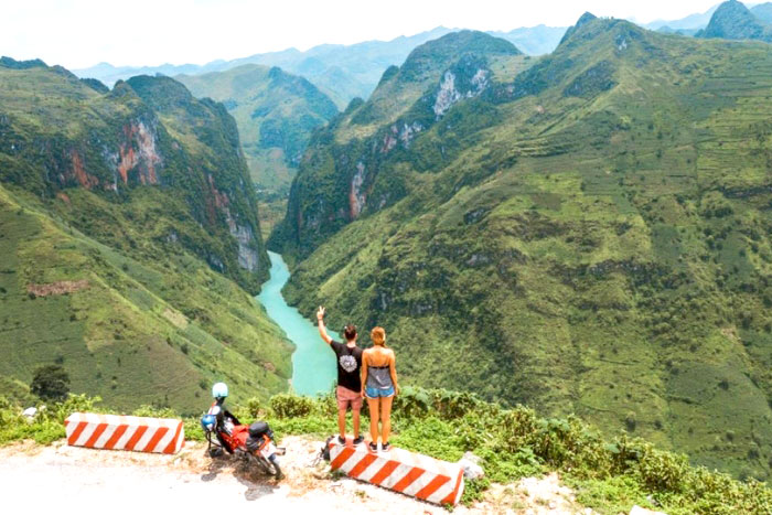 Aller à la rivière Nho Que en moto