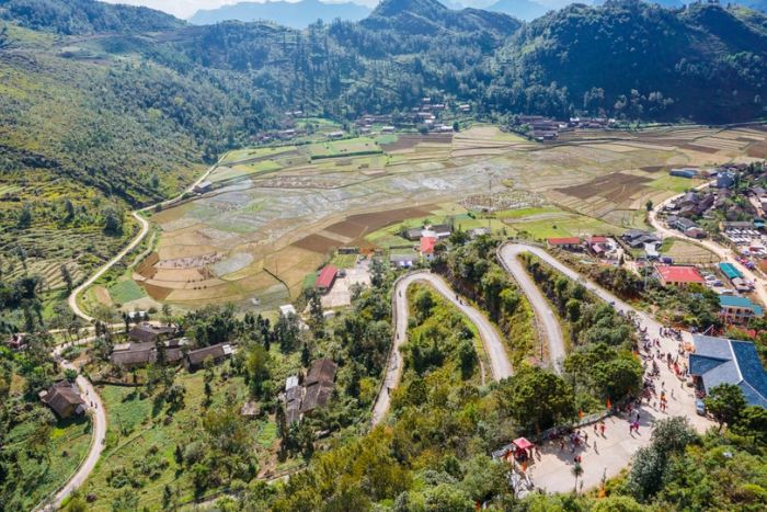 Les cols sinueux de Lung Cu Ha Giang