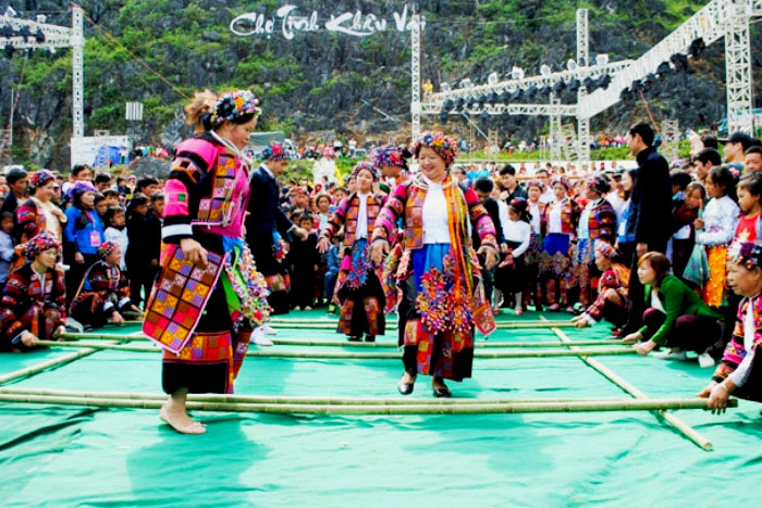 La fête du marché de l'amour de Khau Vai à Ha Giang