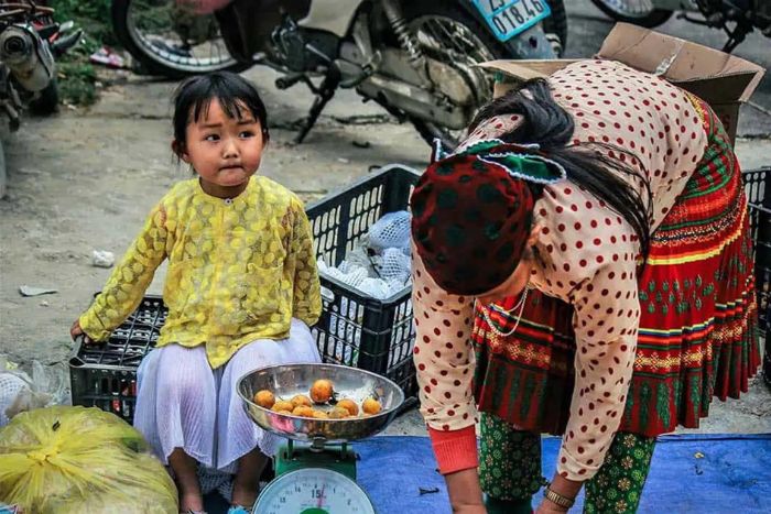 Le marché de Pho Cao n'ouvre que 4 fois par mois, donc les habitants attendent avec impatience le jour du marché