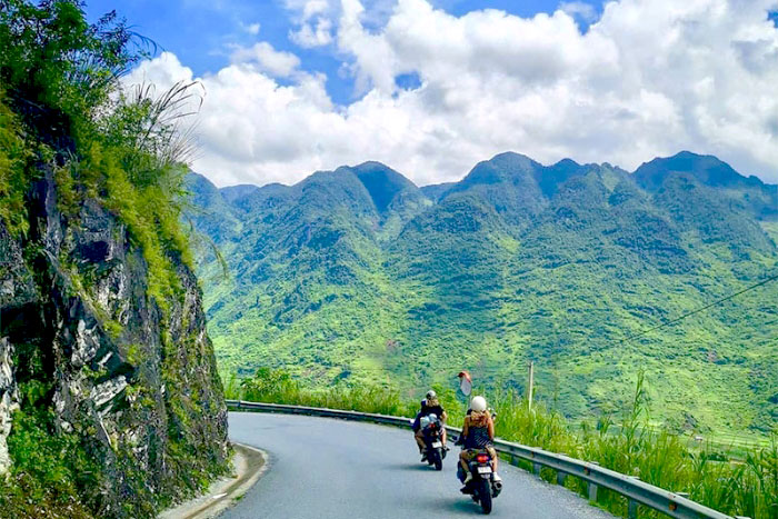 Se rendre à la porte du paradis de Quan Ba depuis Ha Giang en Moto