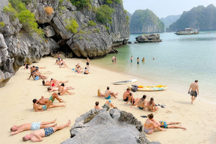 Profitez au maximum de vos vacances avec une croisière dans la baie de Lan Ha