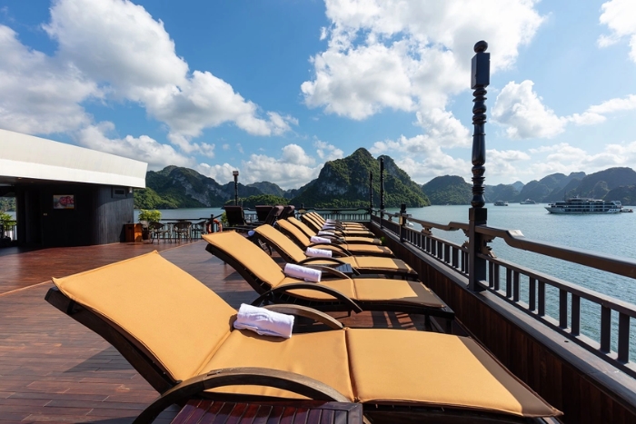 La terrasse, où vous pourrez profiter de la beauté à couper le souffle de la baie