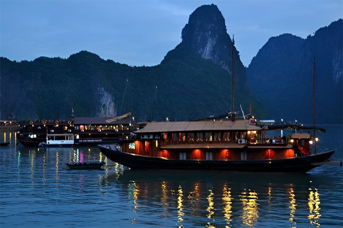 Nuit sur la Baie d'Halong