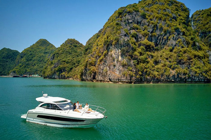 Bateau privé de la baie d'Halong à la baie de Lan Ha