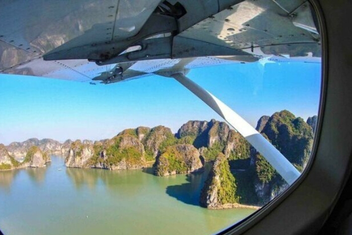 Tour panoramique en hydravion baie d'Halong