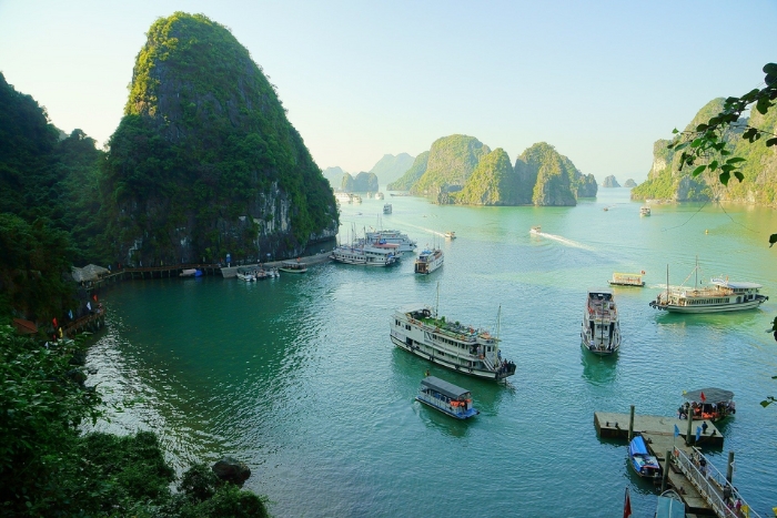 Paysages emblématiques à découvrir lors d’une croisière baie d’Halong dans la zone centrale