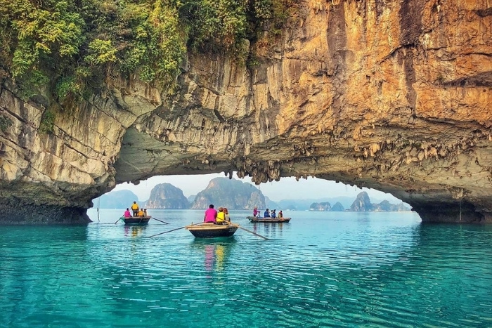 La baie de Bai Tu Long 
