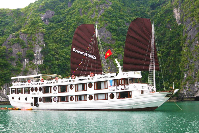 Oriental Sails Cruise, l'une des meilleures croisières 4 étoiles baie d'Halong