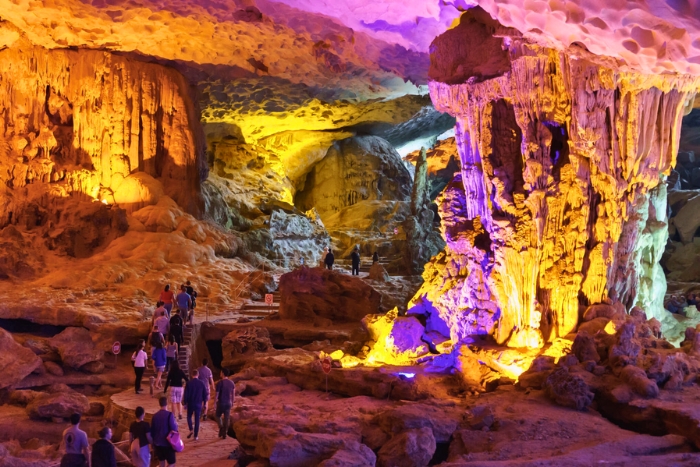 Paysage naturel de la grotte de Sung Sot