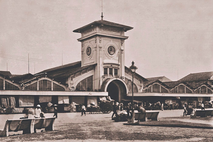 Vieille photo du marché de Ben Thanh