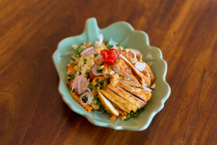 Salade de mangue verte au poulet