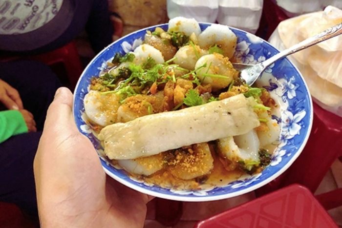 Assiette avec les 3 types de gâteaux salés