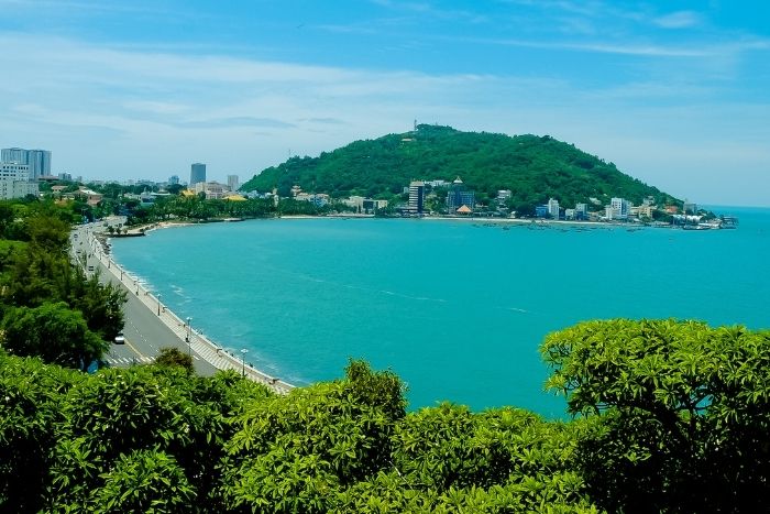 Plage de Vung Tau, sable fin et eaux turquoise pour se détendre