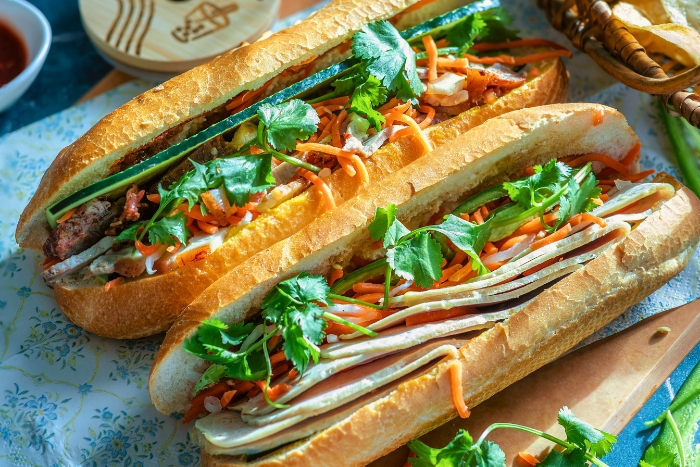 Banh mi croustillant, street food populaire &agrave; Saigon