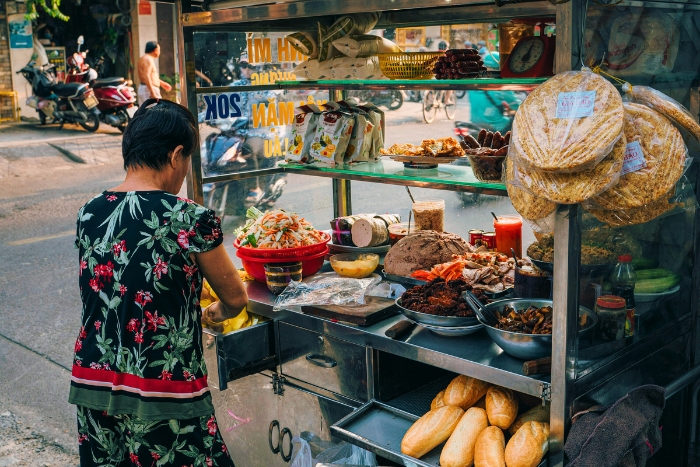 Food tour en moto pour découvrir la cuisine de Saigon