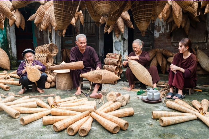 Village de chapeaux coniques de Thoi Tan A, l'un des meilleurs villages artisanaux &agrave; Saigon et dans le Delta du M&eacute;kong