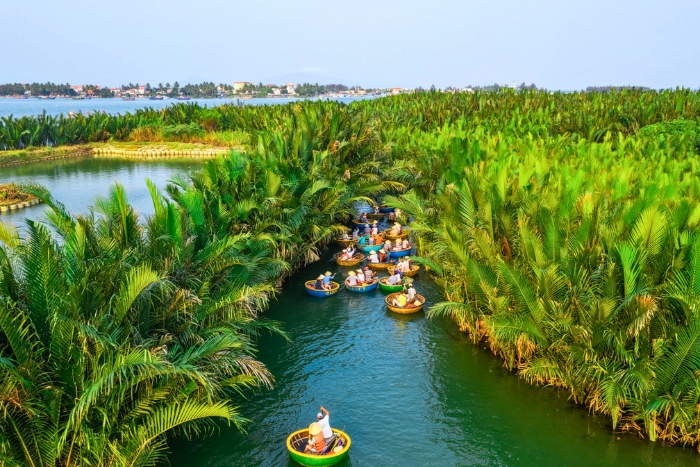 Forêt de Bay Mau, immersion nature et traditions locales