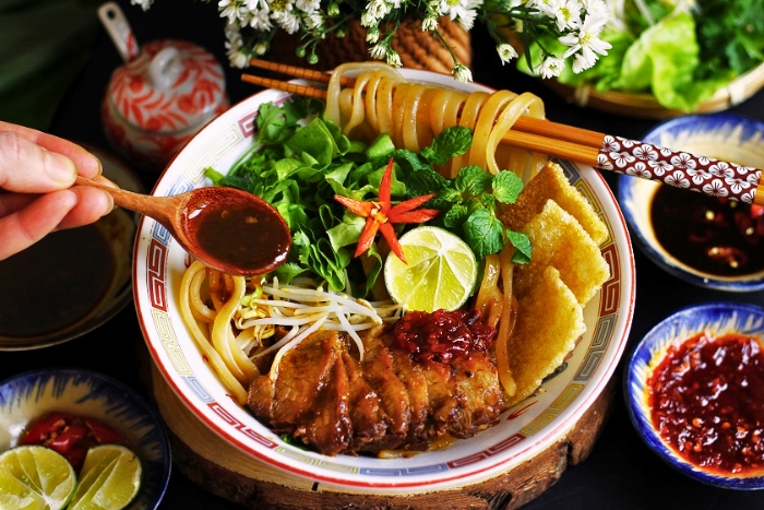 Goûter le Cao Lau pendant 2 jours à Hoi An My Son