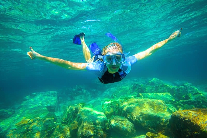 Snorkeling dans les eaux claires de H&ograve;n Mun, Nha Trang