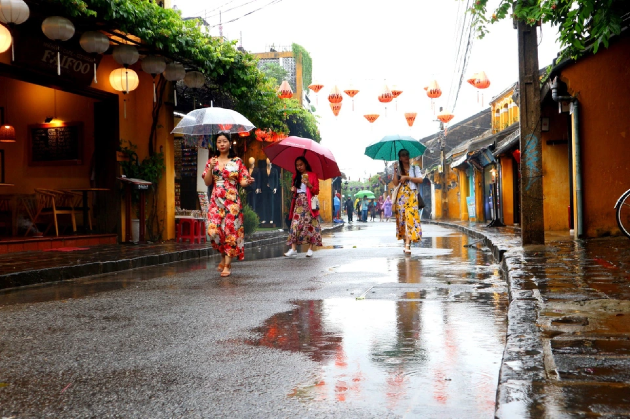 Vieux quartier quand il pleut à Hoi An