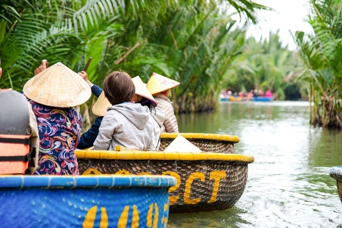 Le village de cocotiers de Cam Thanh (Bay Mau) se trouve &agrave; seulement 5 km au sud-est de la vieille ville de Hoi An