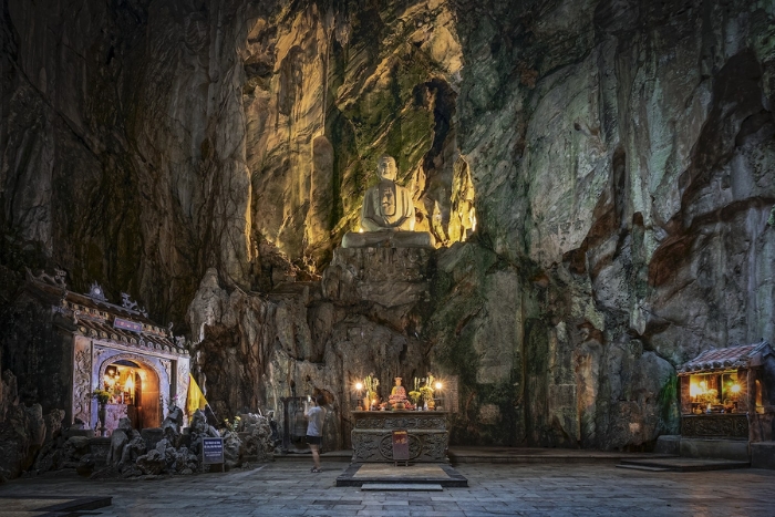 La grotte Huyen Khong