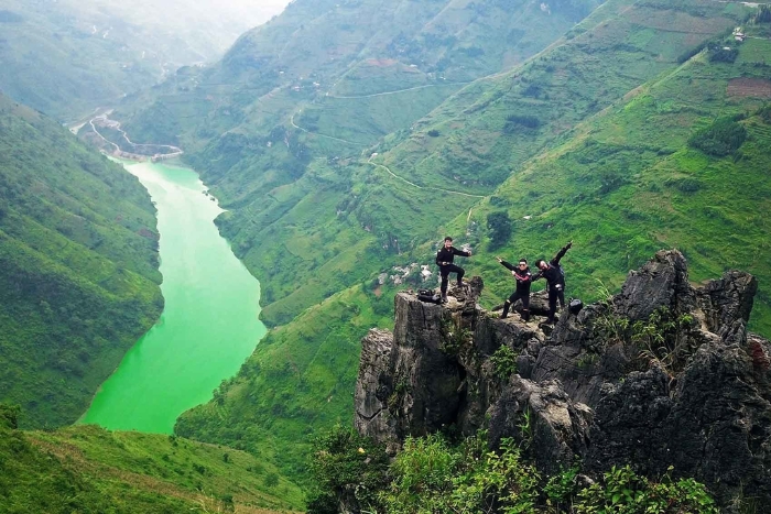 Ascension du col Ma Pi Leng lors de la boucle du Nord Vietnam