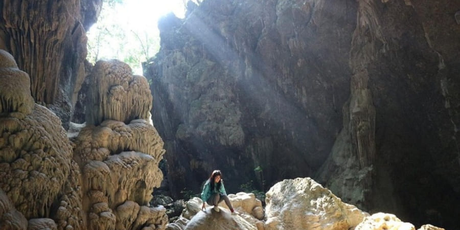 La grotte de Chiều