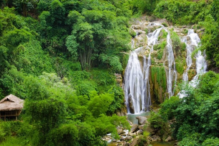Cascade Go Lao, un lieu rafraîchissant au cœur des montagnes