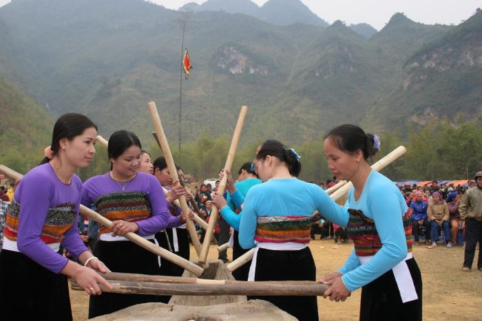 Randonnée matinale et ateliers artisanaux dans les villages