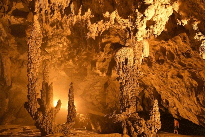 La grotte de Mo Luong