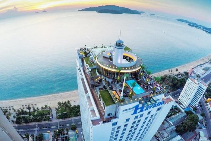 Premier Havana est r&eacute;put&eacute; pour son emplacement et le complexe de divertissement Skylight