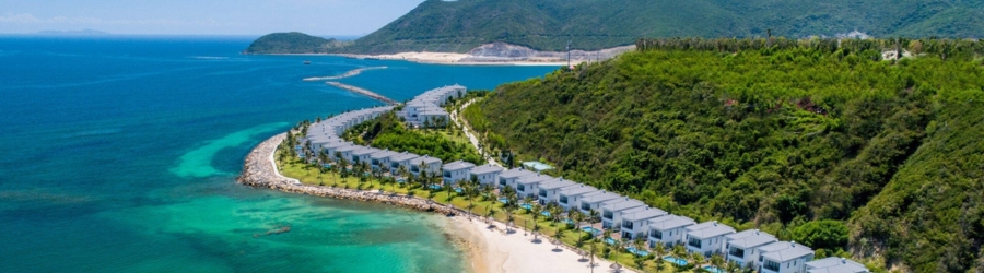 Nha Trang attire toujours les visiteurs grâce à sa mer d'un bleu éclatant