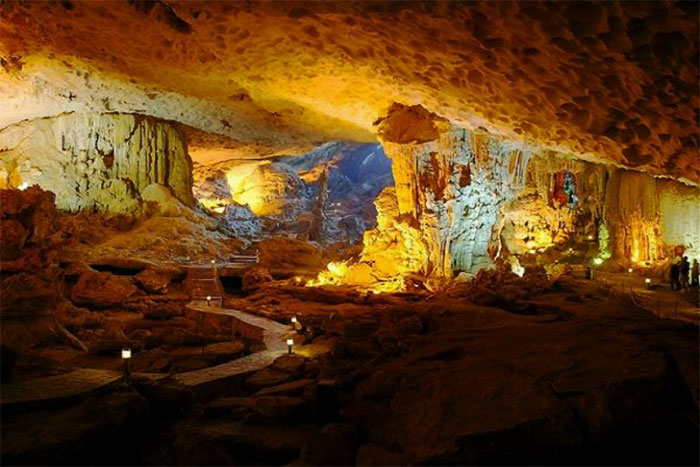 La grotte de Nguoi Xua