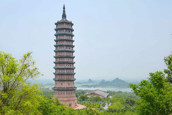 Tour Bao Thap à la pagode Bai Dinh