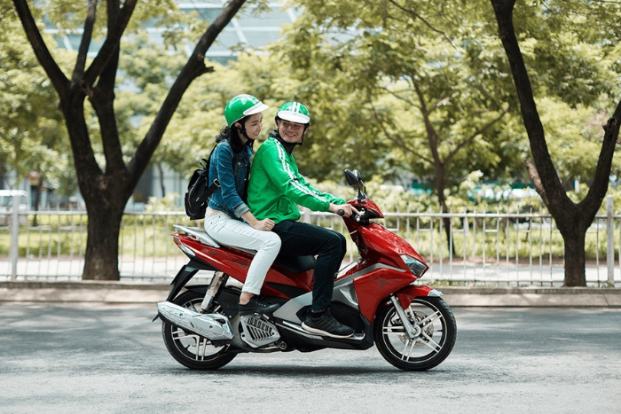 Il est possible de r&eacute;server des services de moto-taxi via des applications &agrave; Tam Coc