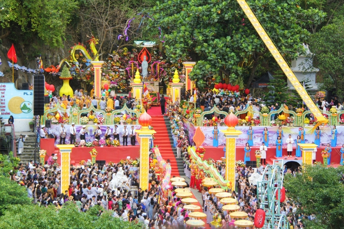 Festival Quan The Am aux pieds des Ngu Hanh Son après le Têt Vietnam