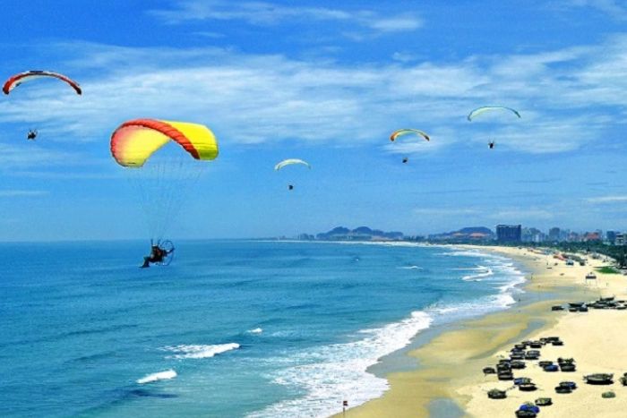 Da Nang, sable fin, mer calme et ville moderne vibrante
