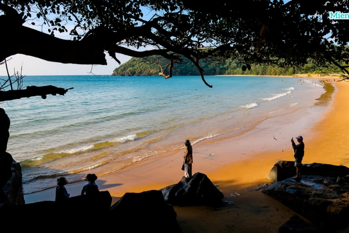 Plage de Dam Trau &ndash; l&rsquo;une des plages tranquilles du Sud du Vietnam