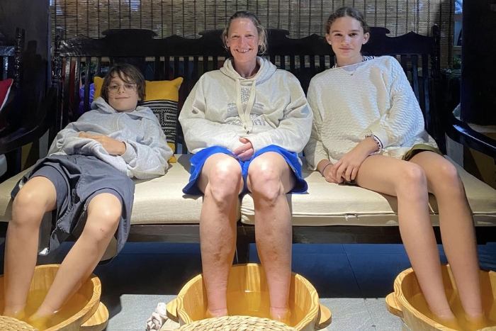 Massage traditionnel ou bain aux herbes locales