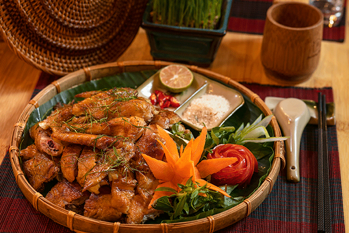 Traditions culinaires des thaï à Pu Luong