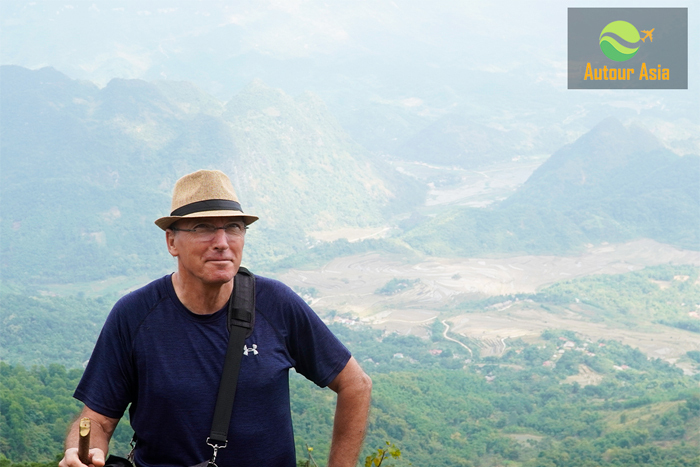 Faire du trekking au village de Kho Muong