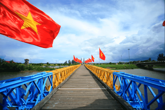 Pont Hiền Lương et rivière Bến Hải