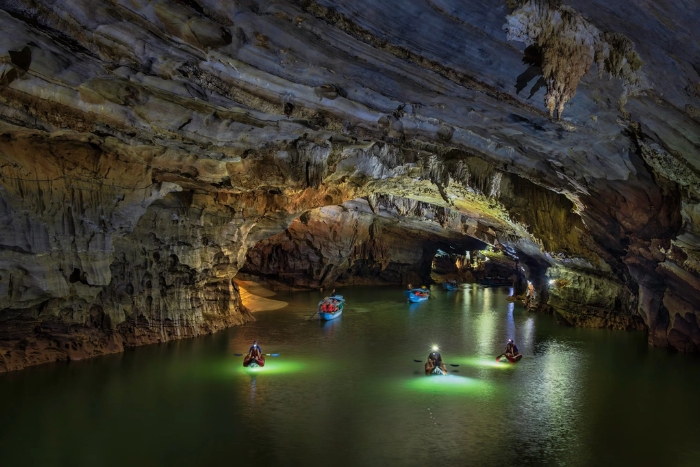 Que faire à Quang Binh quand il pleut ? Visiter la grotte de Phong Nha
